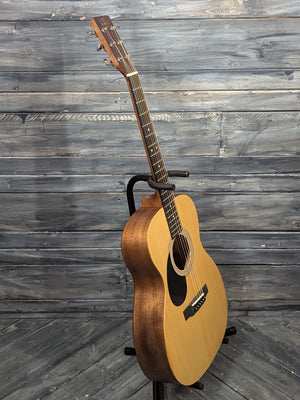 AMI-Guitars Left Handed OMM-STL full treble side view of the guitar