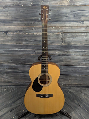 AMI-Guitars Left Handed OMM-STL full view of the guitar