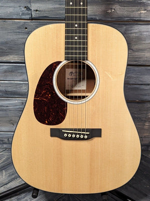 Martin Left Handed DJR-10E close up of the body