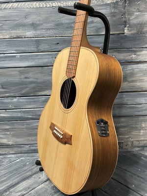 Cole Clark Left Handed ANGEL 2 bass side view of the body