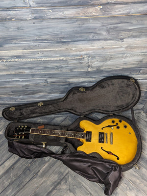 Used Gibson 2004 ES-333 in open case