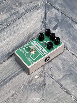 Catalinbread Adineko Oil Can right side of pedal with input jack