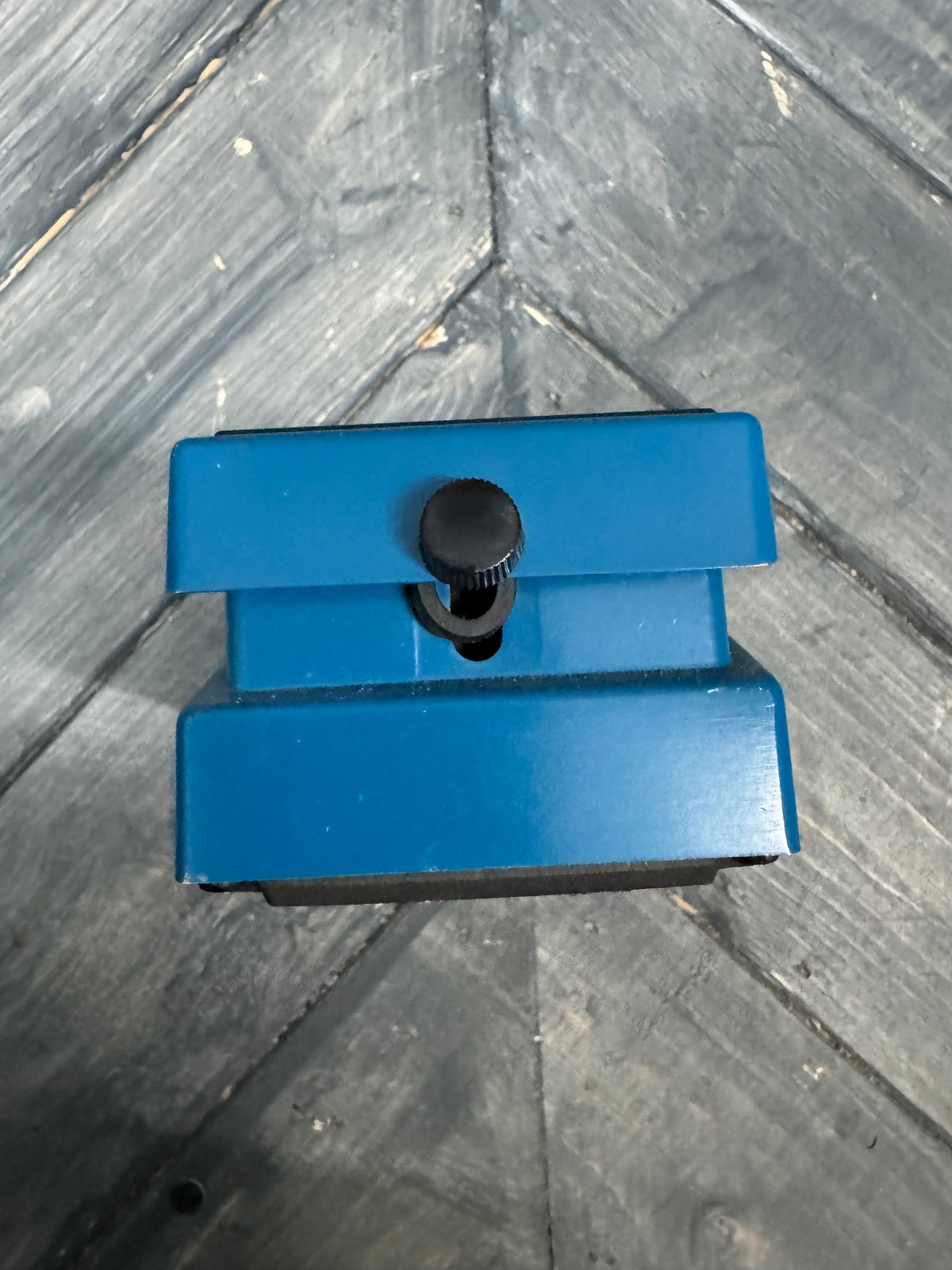 Photo of the bottom of the pedal.