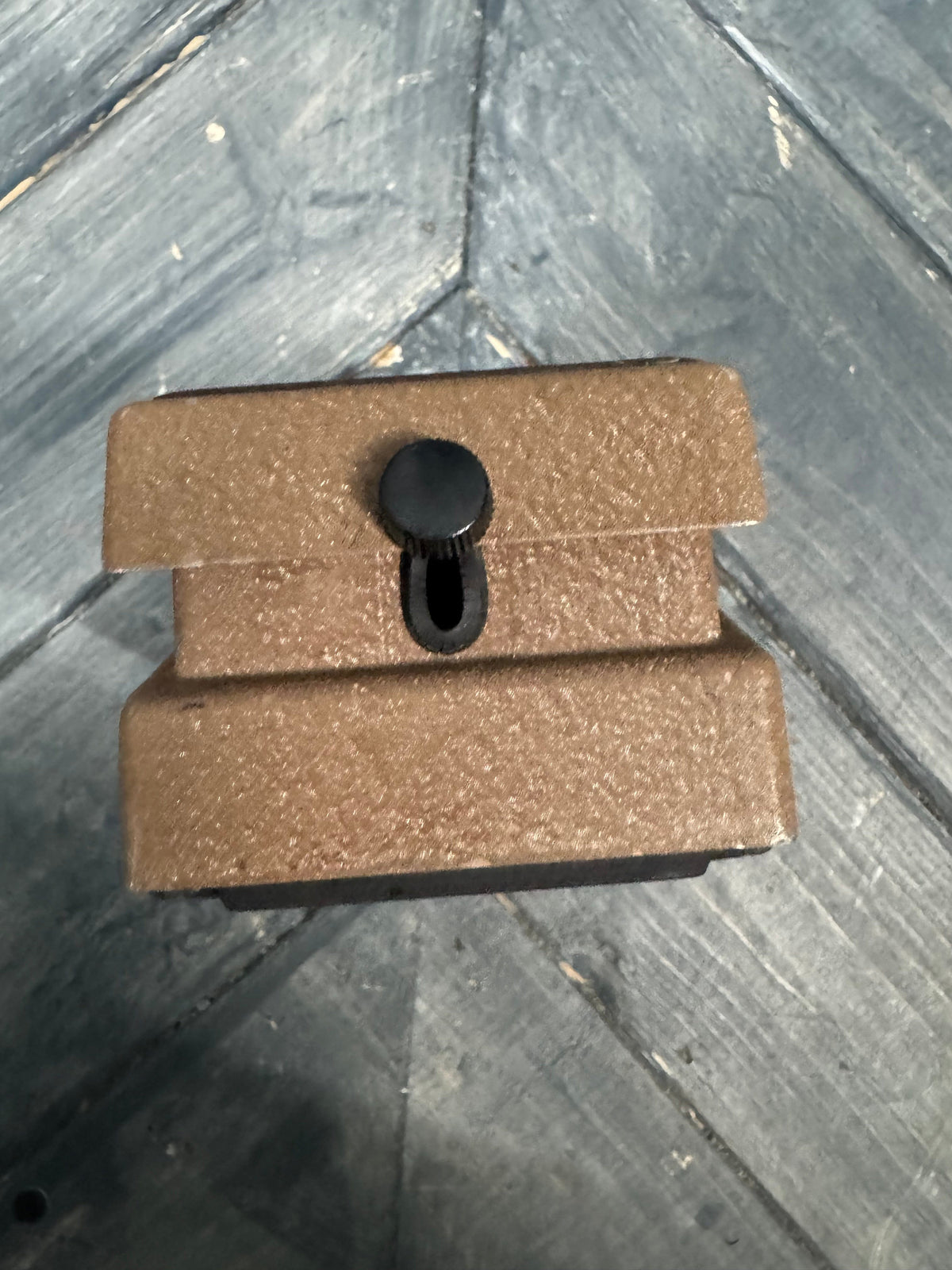 Photo of the bottom of the pedal.