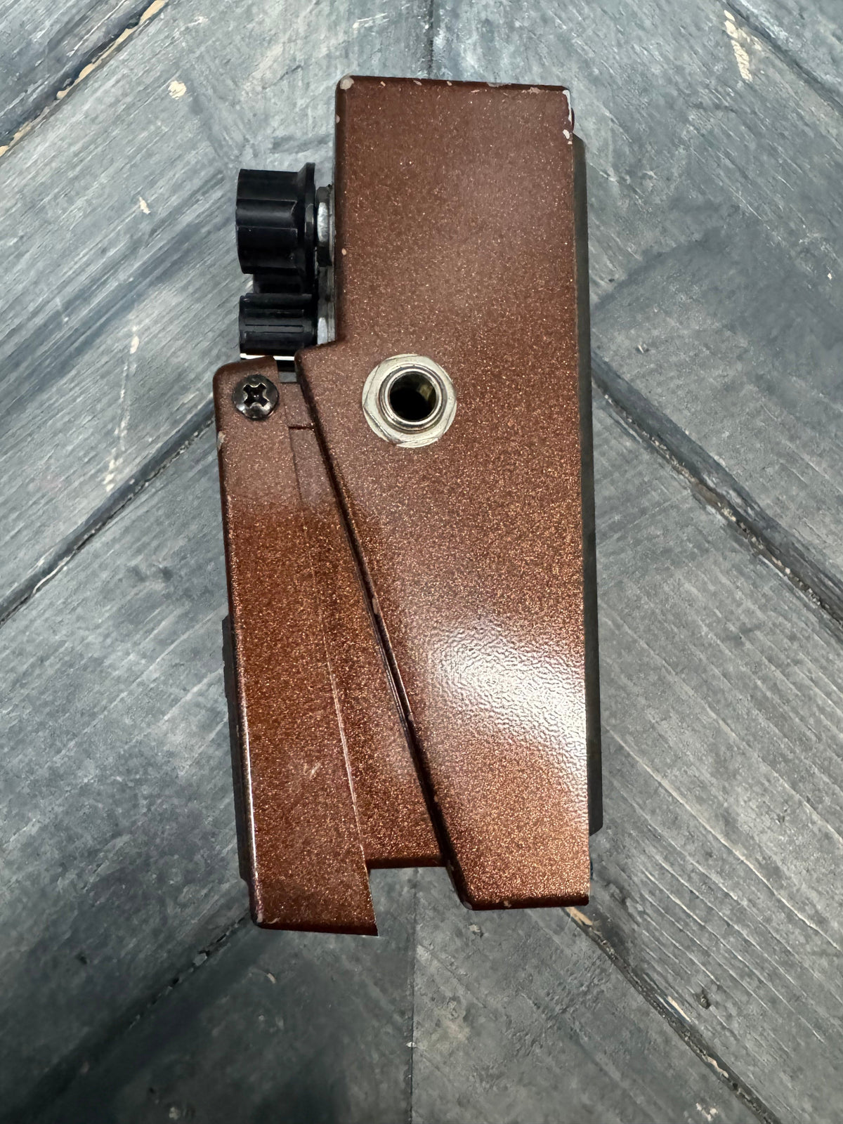 Photo of the side of the pedal.