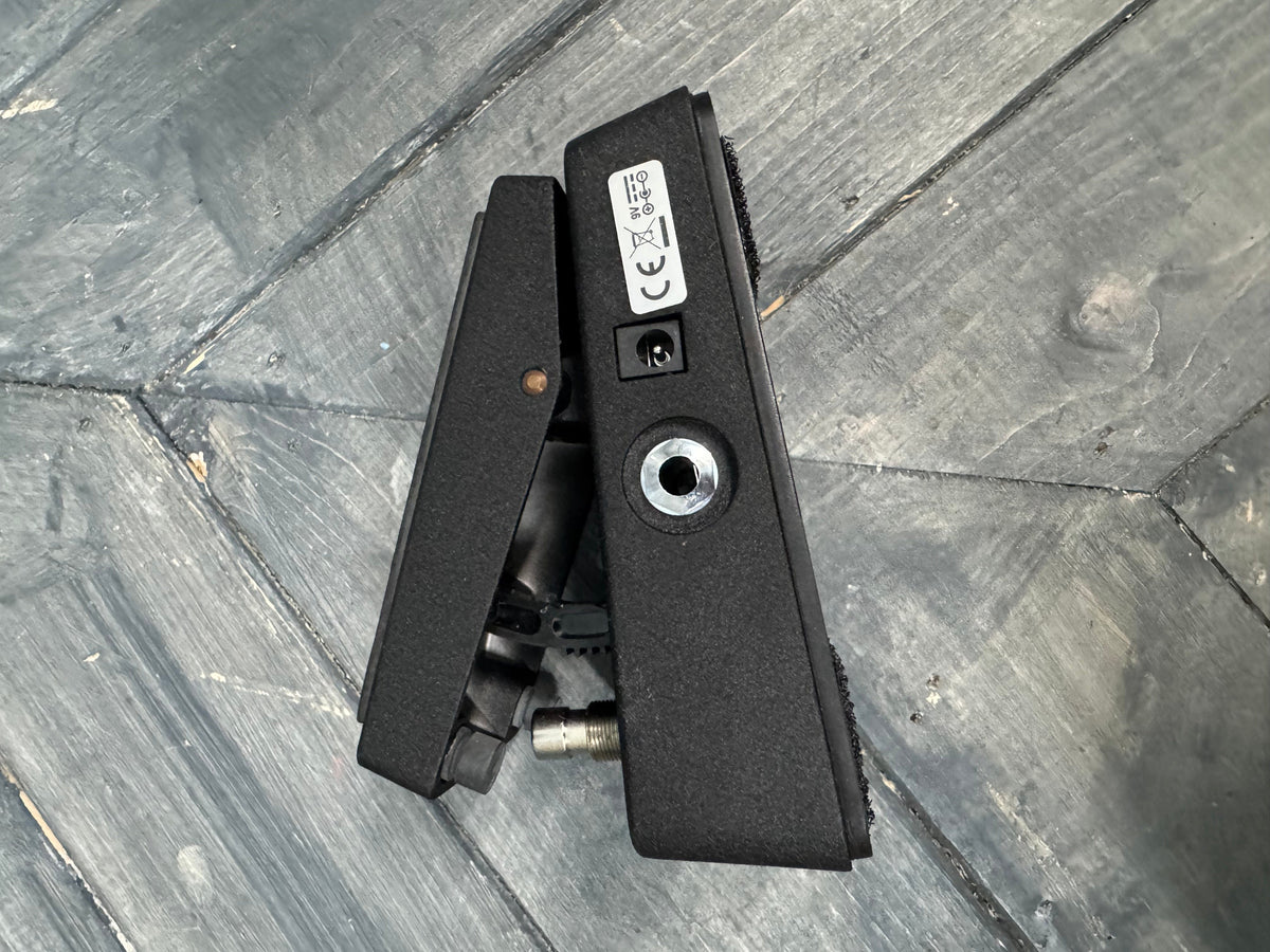 Photo of the side of the pedal.