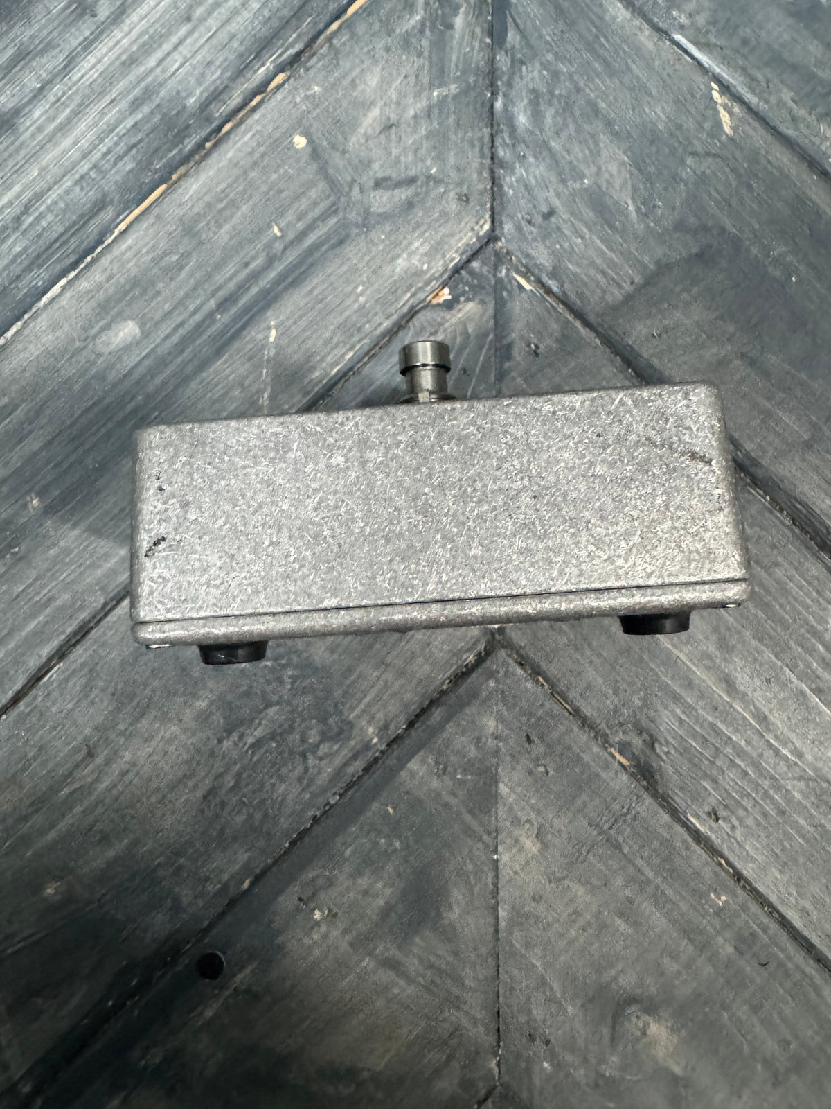 Photo of the bottom of the pedal.