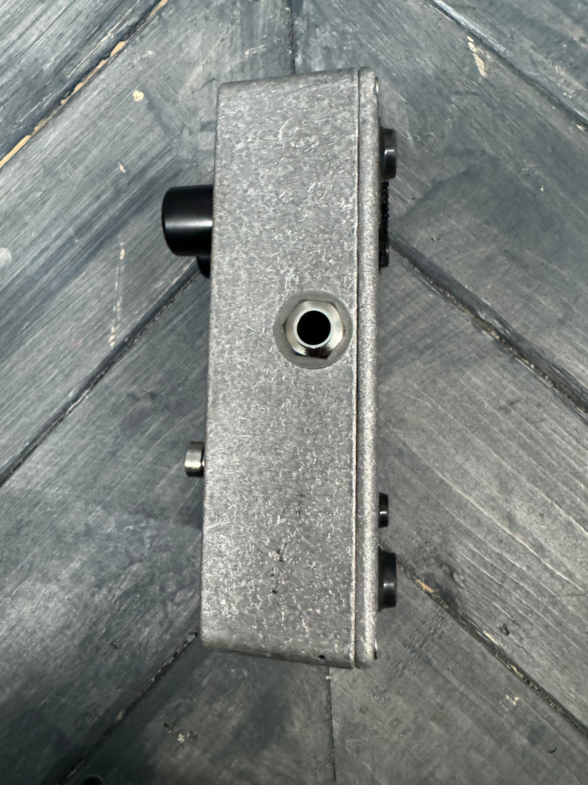Photo of the side of the pedal.
