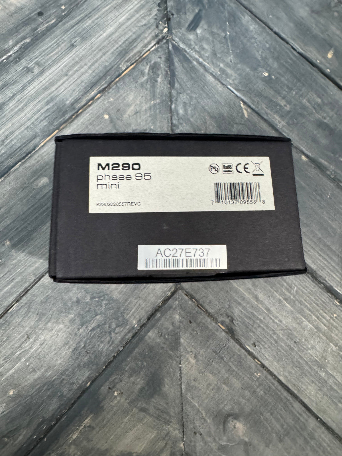 Photo of the side of the pedal.