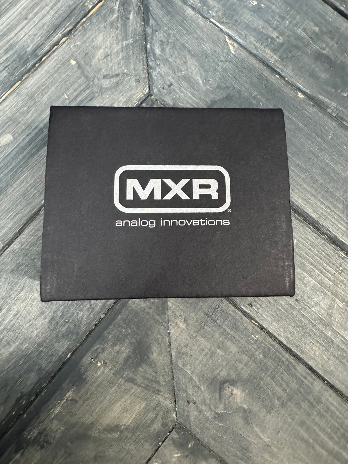 Photo of the box of the pedal.