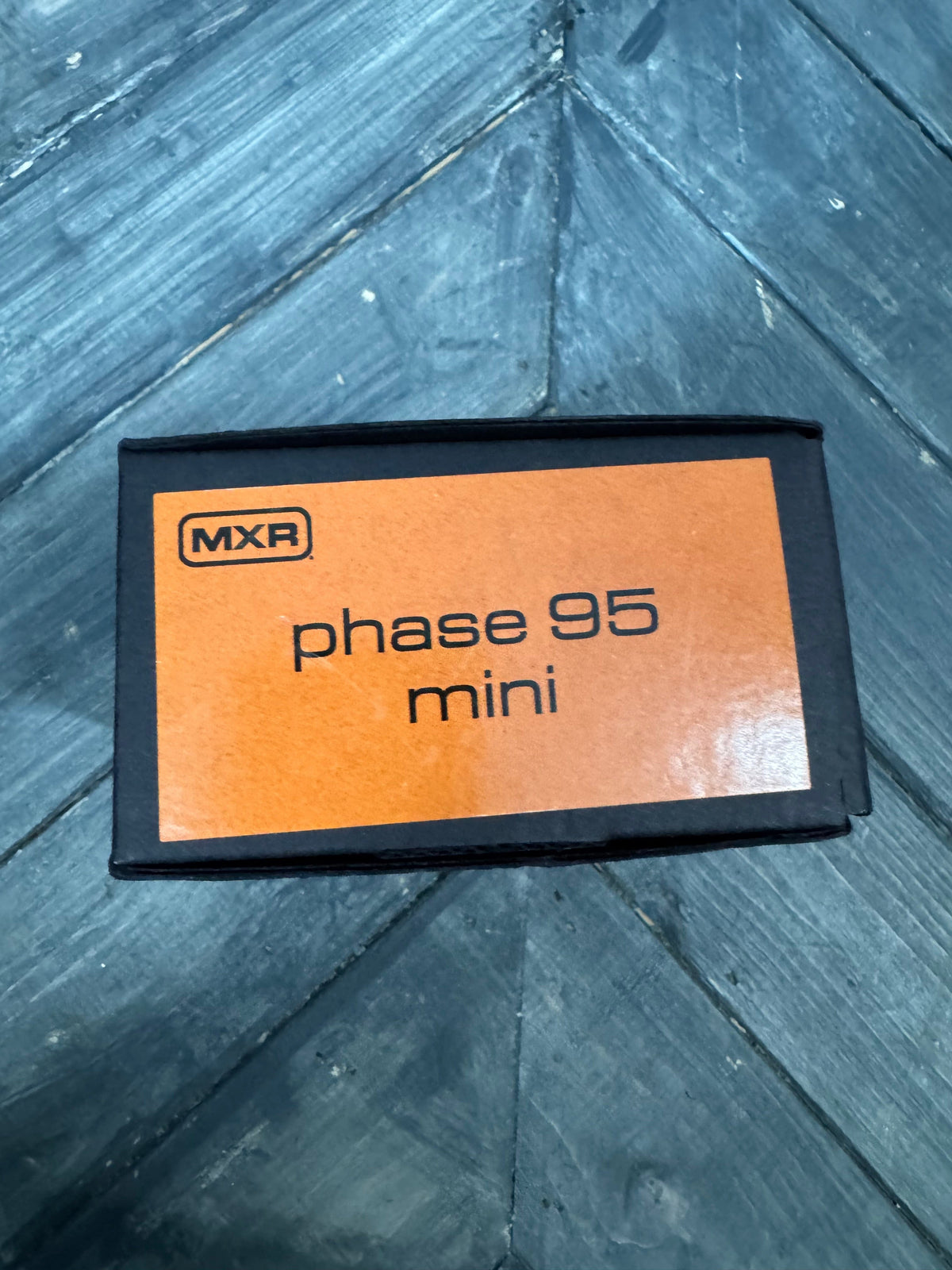 Photo of the side of the pedal.