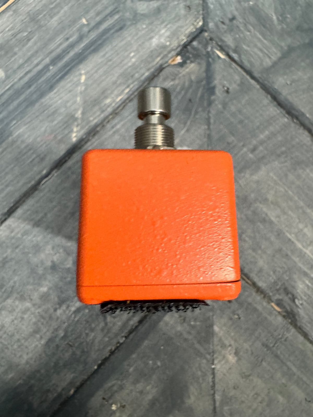 Photo of the bottom of the pedal.