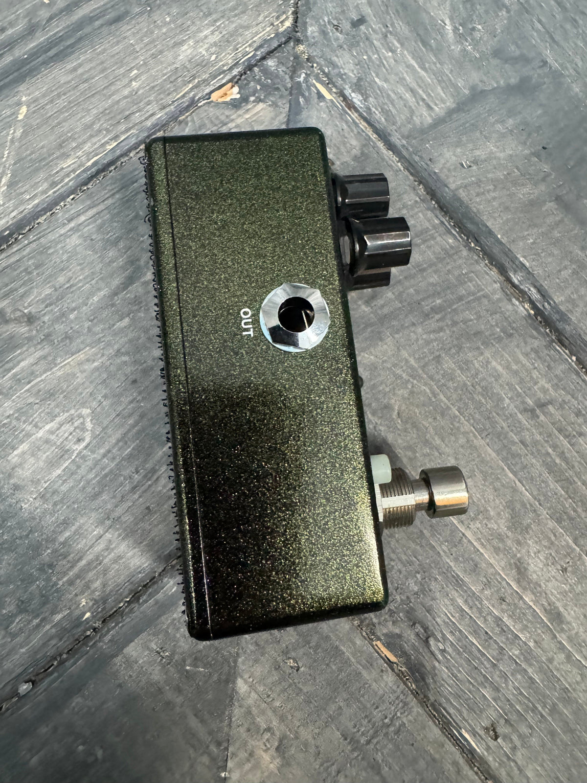 Photo of the side of the pedal.