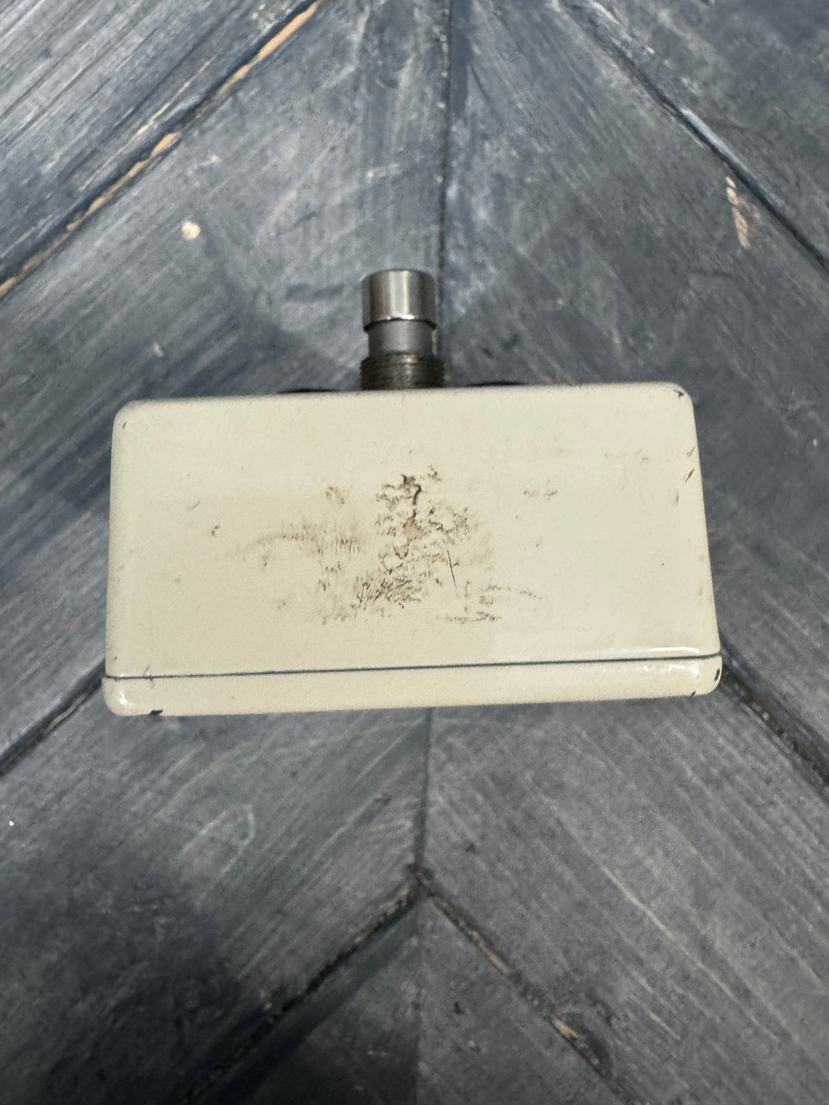 Bottom photo of the pedal. 