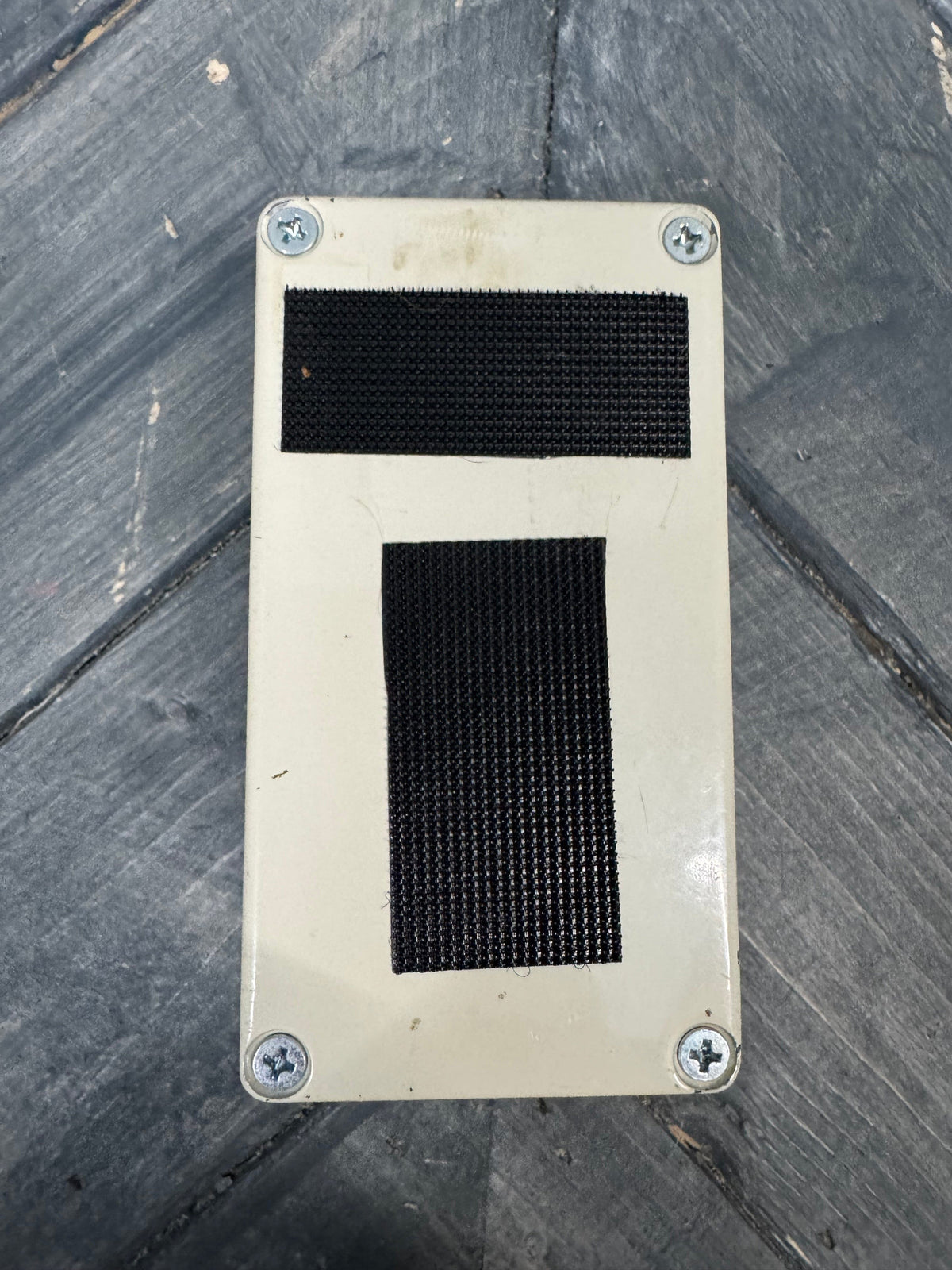 Bottom photo of the pedal