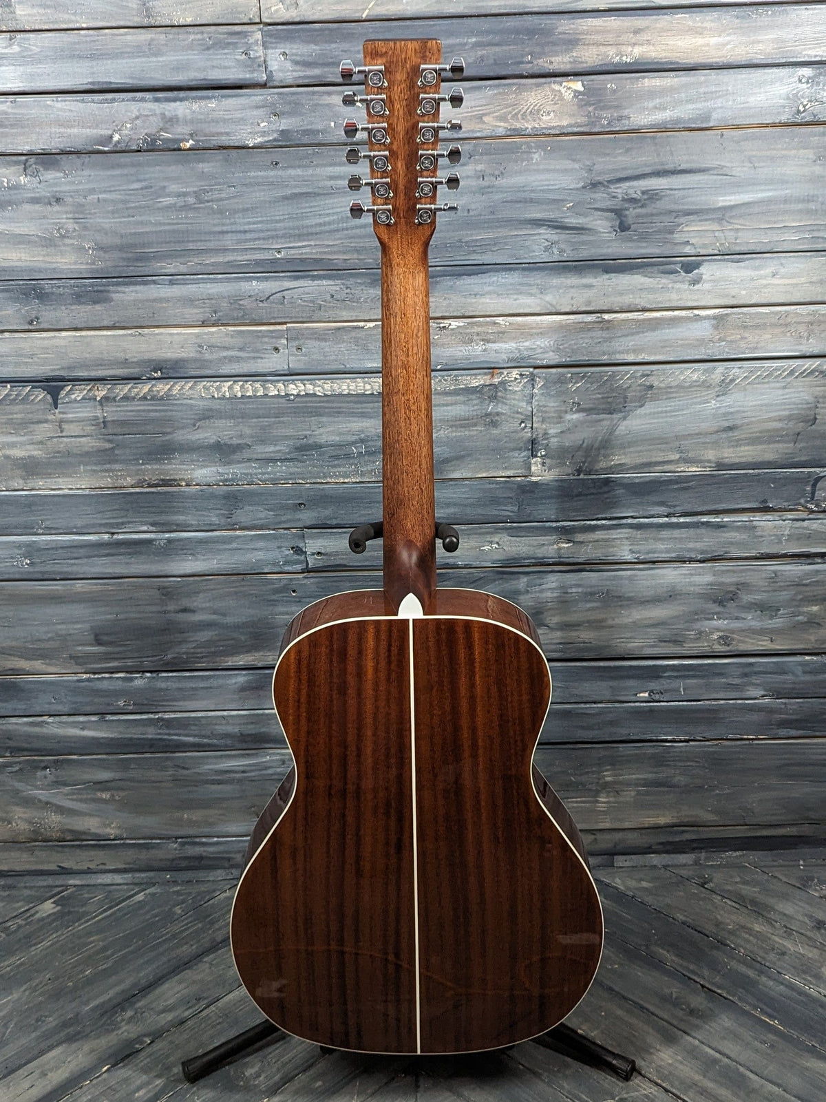 AMI-Guitars JM12-1E full view of the back of the guitar