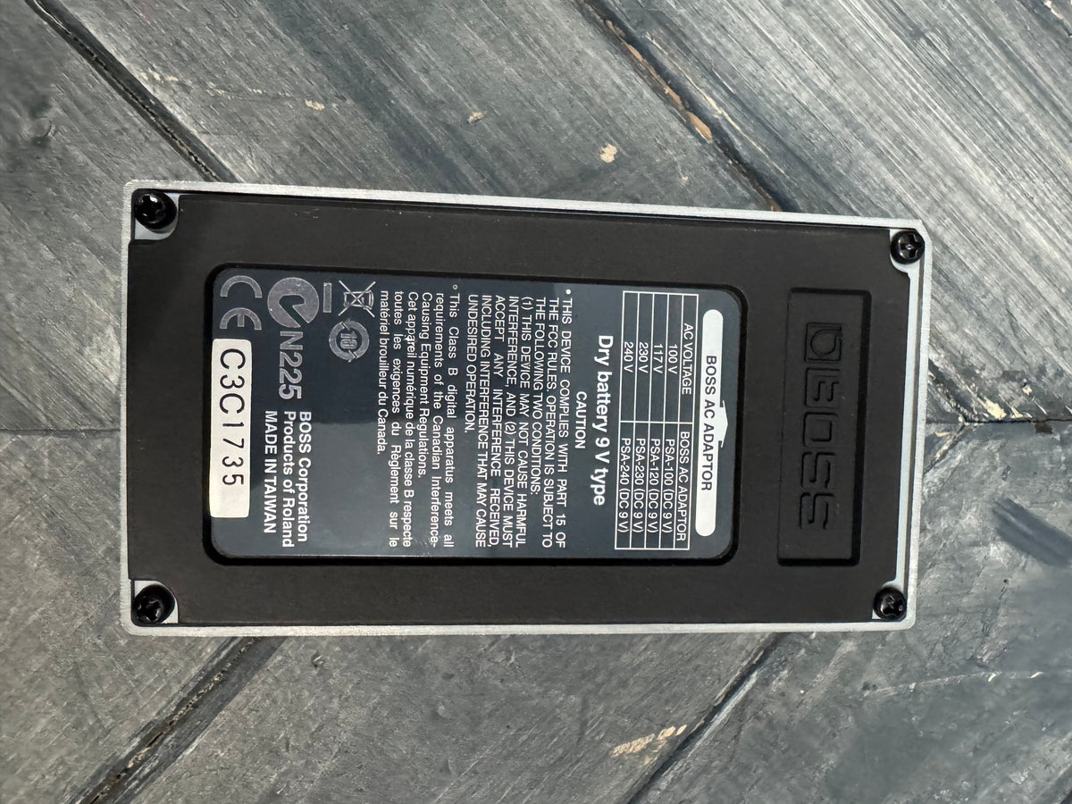 This is photo of the back of the pedal.