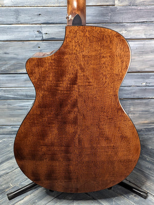 Used Breedlove Discovery Concerto back of body