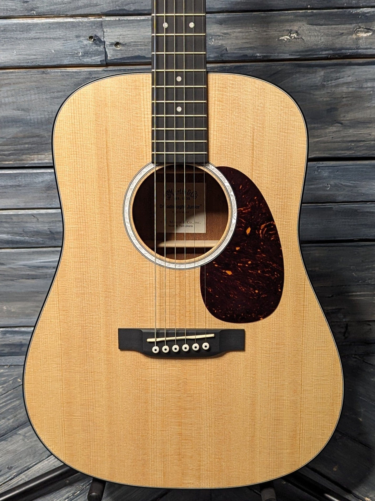 Martin DJR-10E close up of body