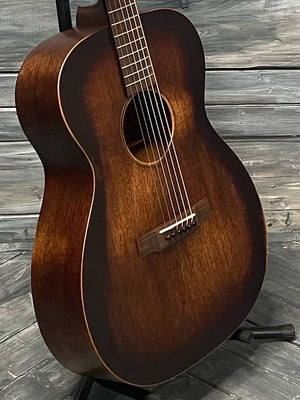 Martin Left Handed 000-15M Streetmaster body view of treble side