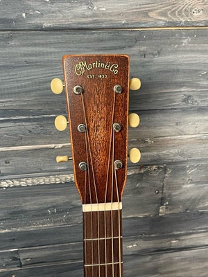 Martin Left Handed 000-15M Streetmaster front of headstock