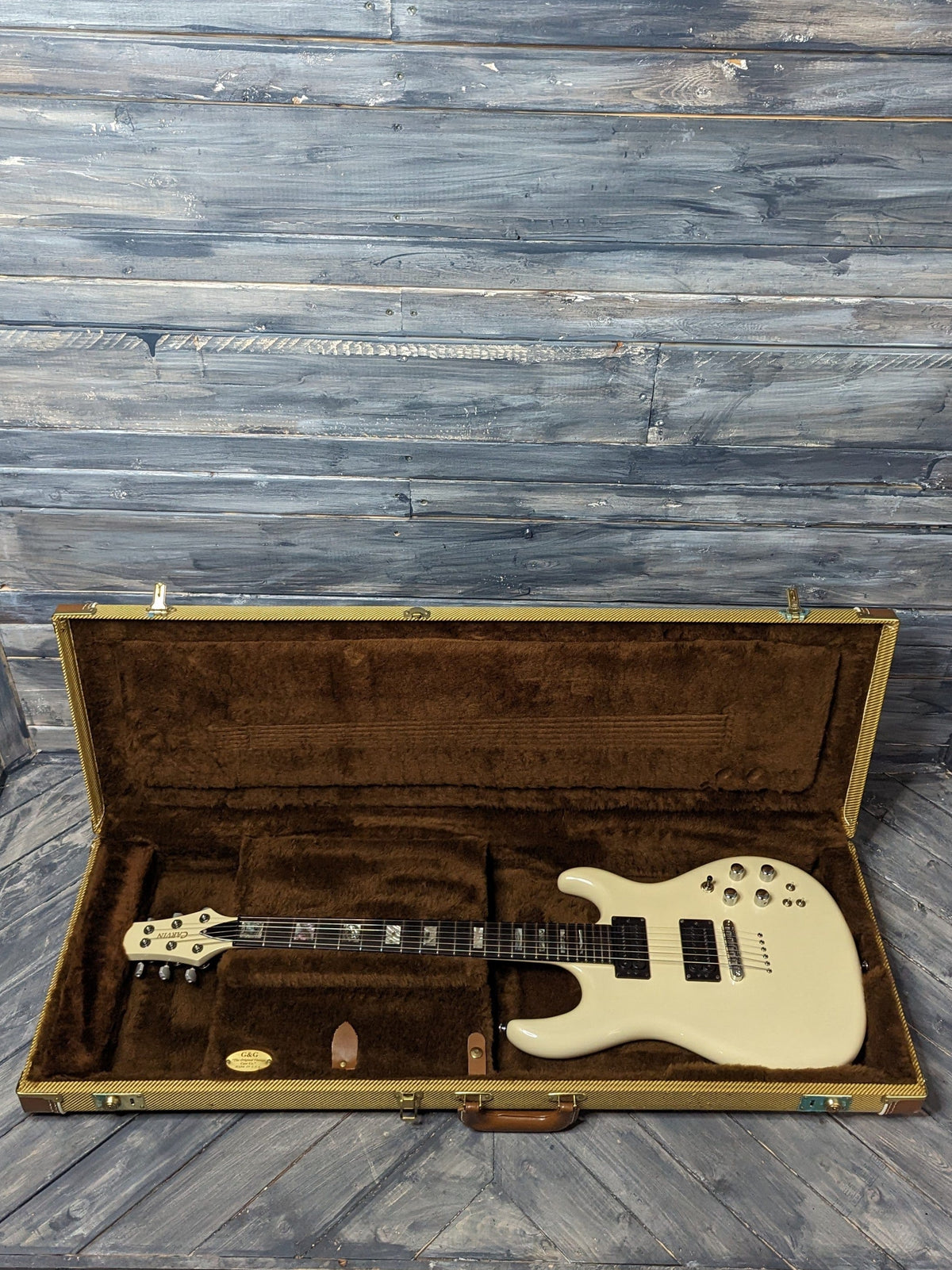 Used Carvin DC-400 in open hard shell case