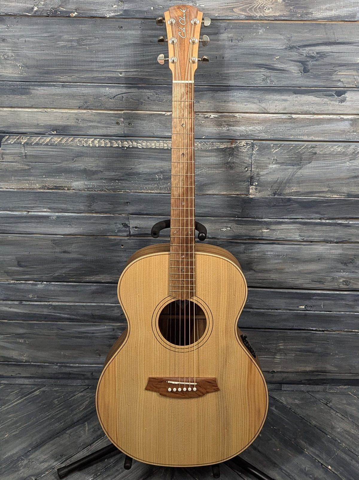 Cole Clark Acoustic Electric Guitar Cole Clark Left Handed AN2ELHBB ANGEL 2 E Bunya Face Australian Blackwood Back and Sides Acoustic Electric Guitar