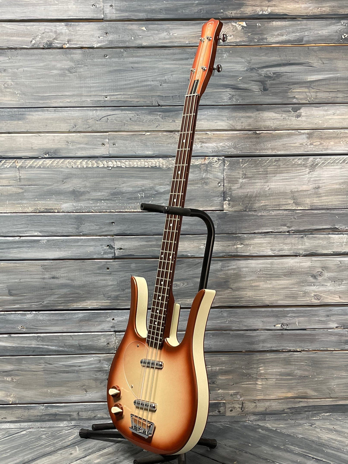 Danelectro Left Handed 58 Longhorn full bass side view of the guitar