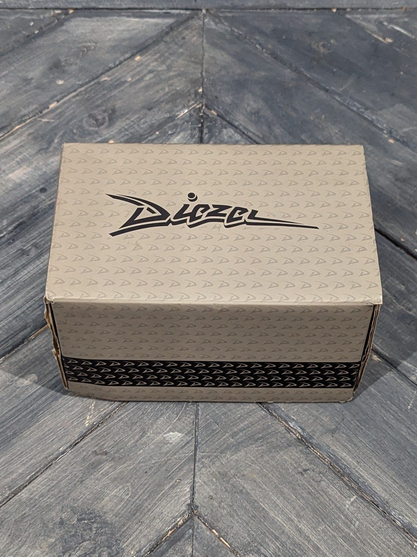 diezel vh2 pedal Used Diezel VH4-2 overdrive/Pre-Amp Effect Pedal with Box