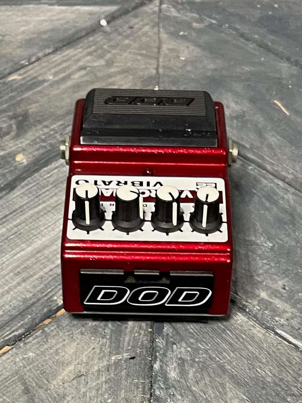 fender vibrato pedal Used DOD Vibrothang FX22 Vibrato Pedal
