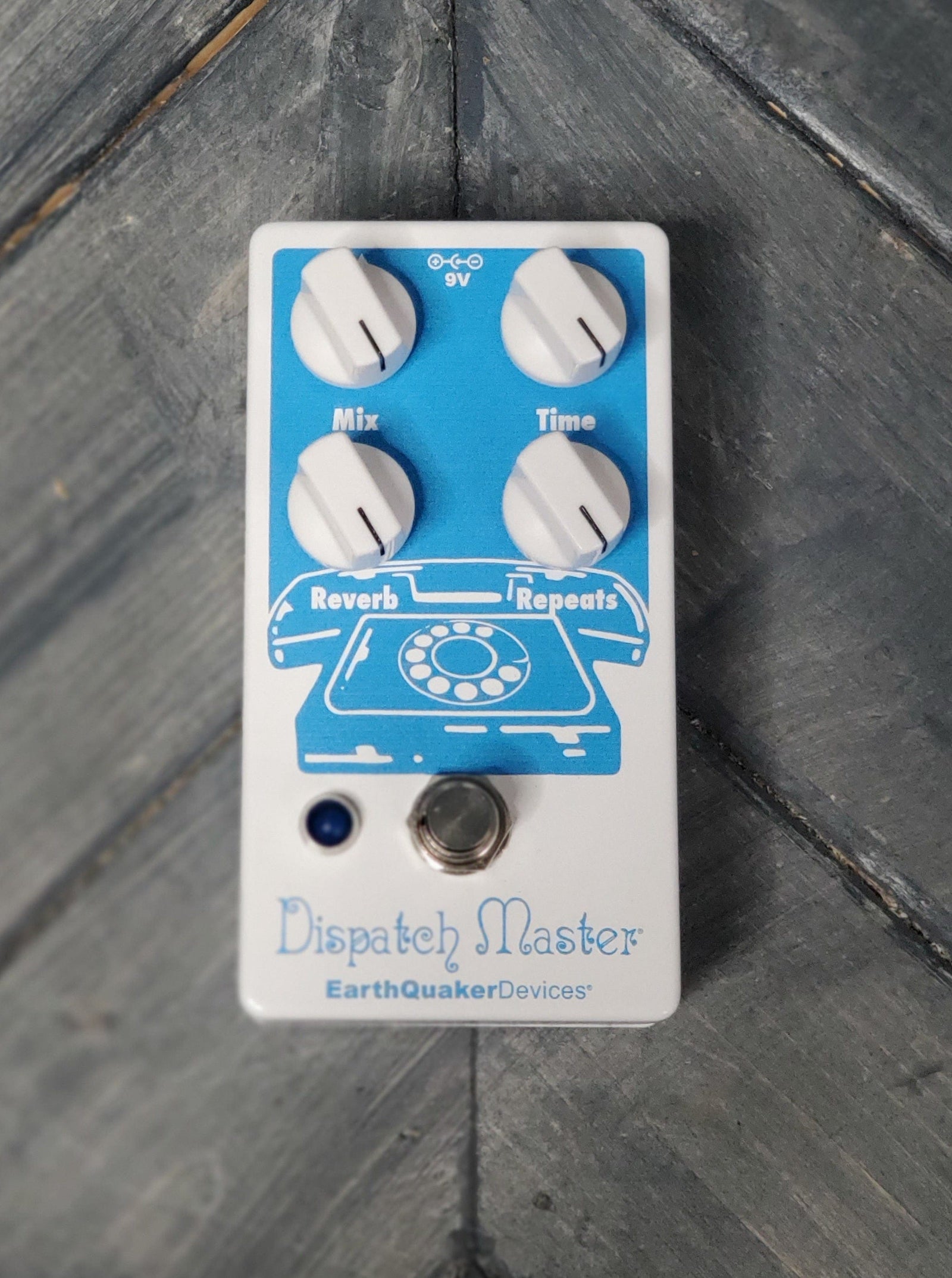 Earthquaker Devices Dispatch Master top of the pedal