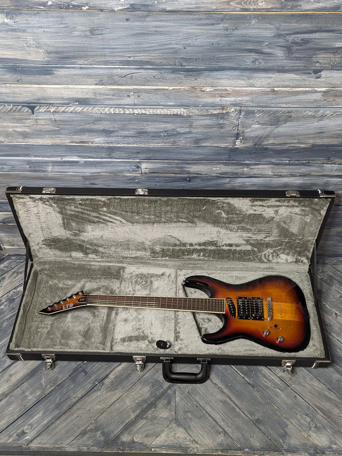ESP/LTD Left handed SC- 20 in open ESP hard case