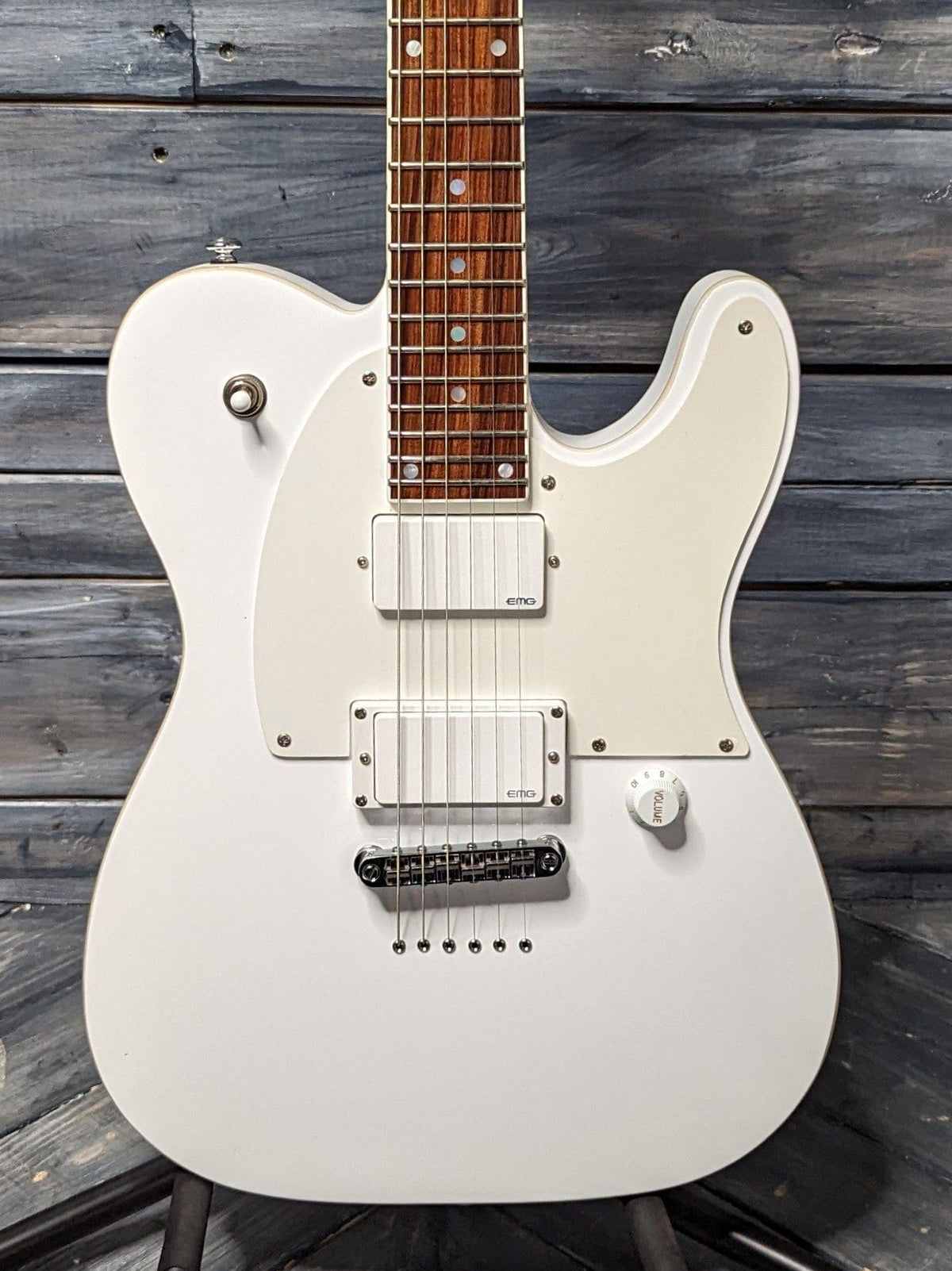 ESP/ LTD TED-600T close up of the body