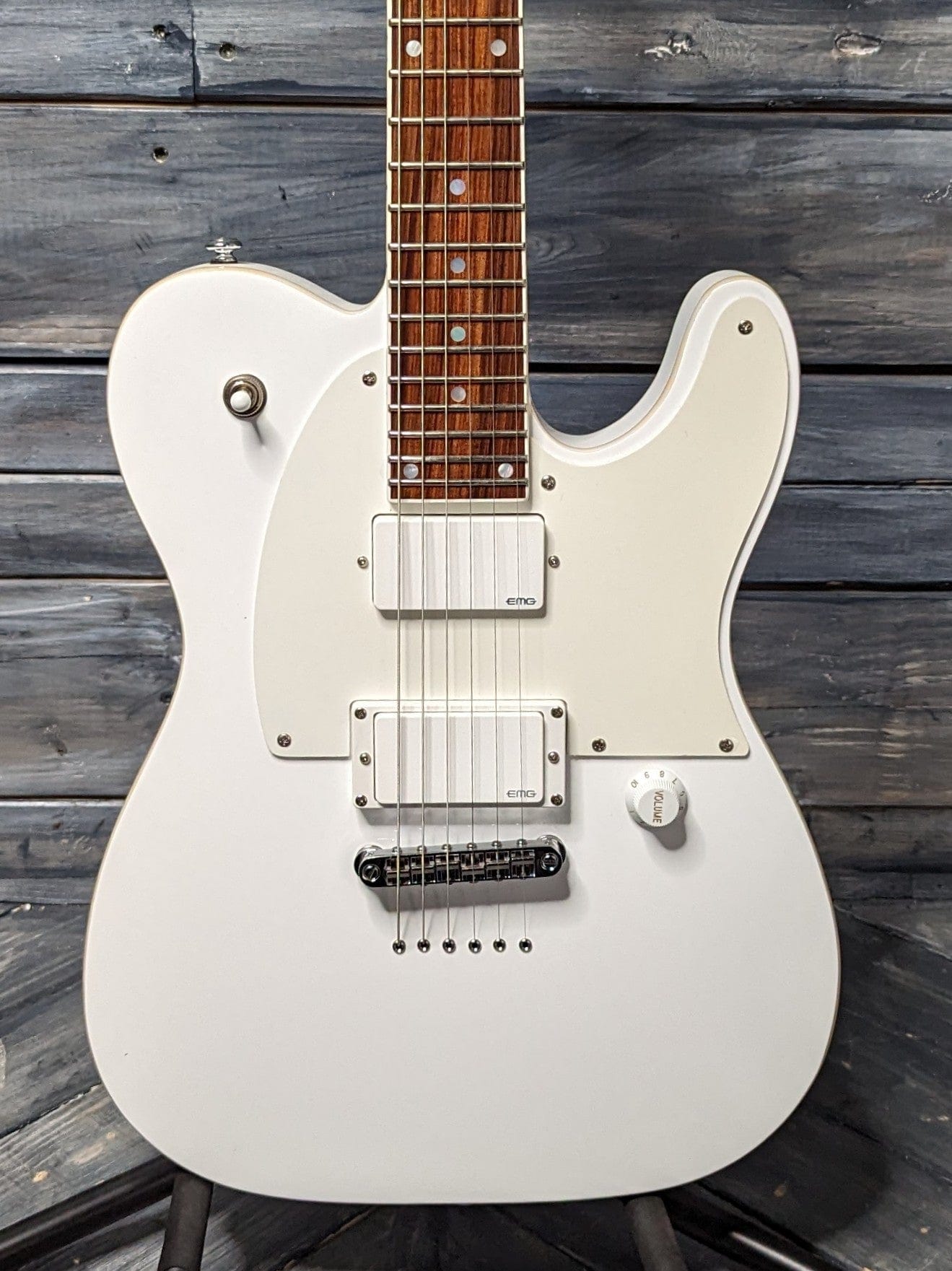 ESP/ LTD TED-600T close up of the body