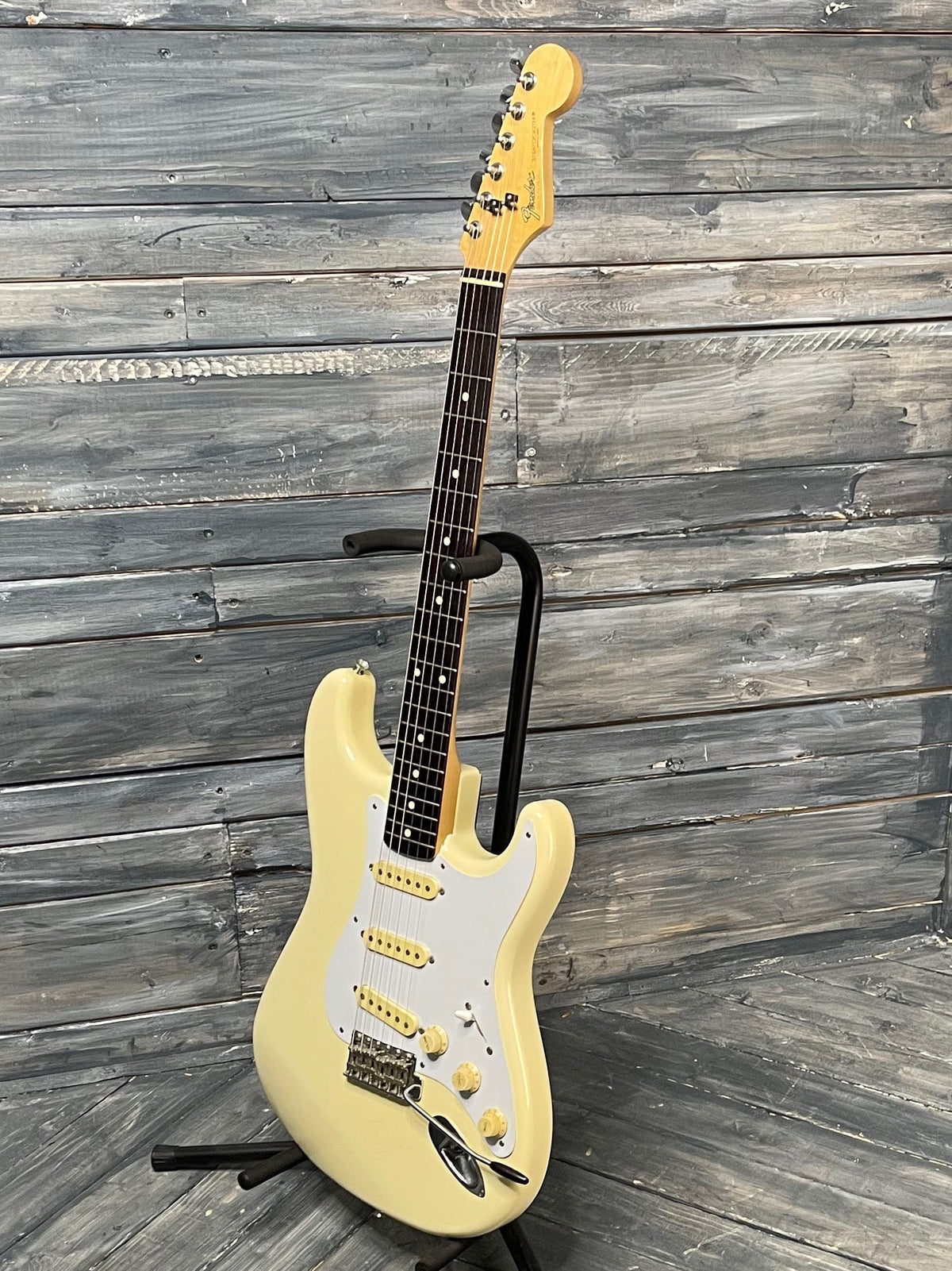 Fender Electric Guitar Used Fender 1984-87 MIJ ST-362 Stratocaster with Gig Bag - Olympic White