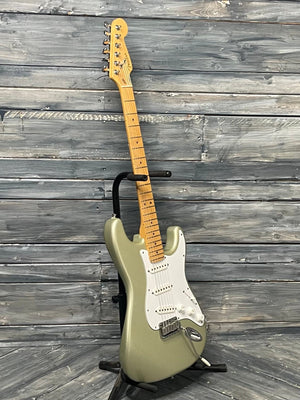 Fender Electric Guitar Used Fender 1998 American Standard Stratocaster - Inca Silver