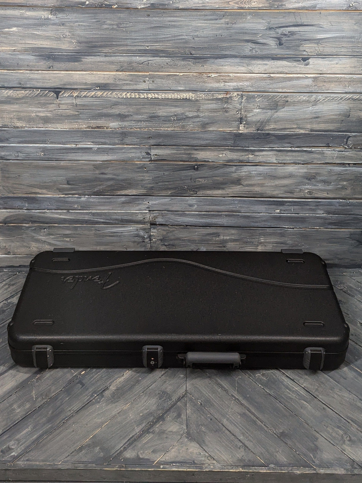 fender hard case for Used Fender 2016 American Professional Strat