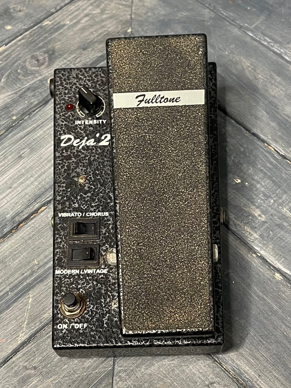 Fulltone pedal Used Fulltone Deja Vibe 2 Chorus Vibrato Pedal full front image