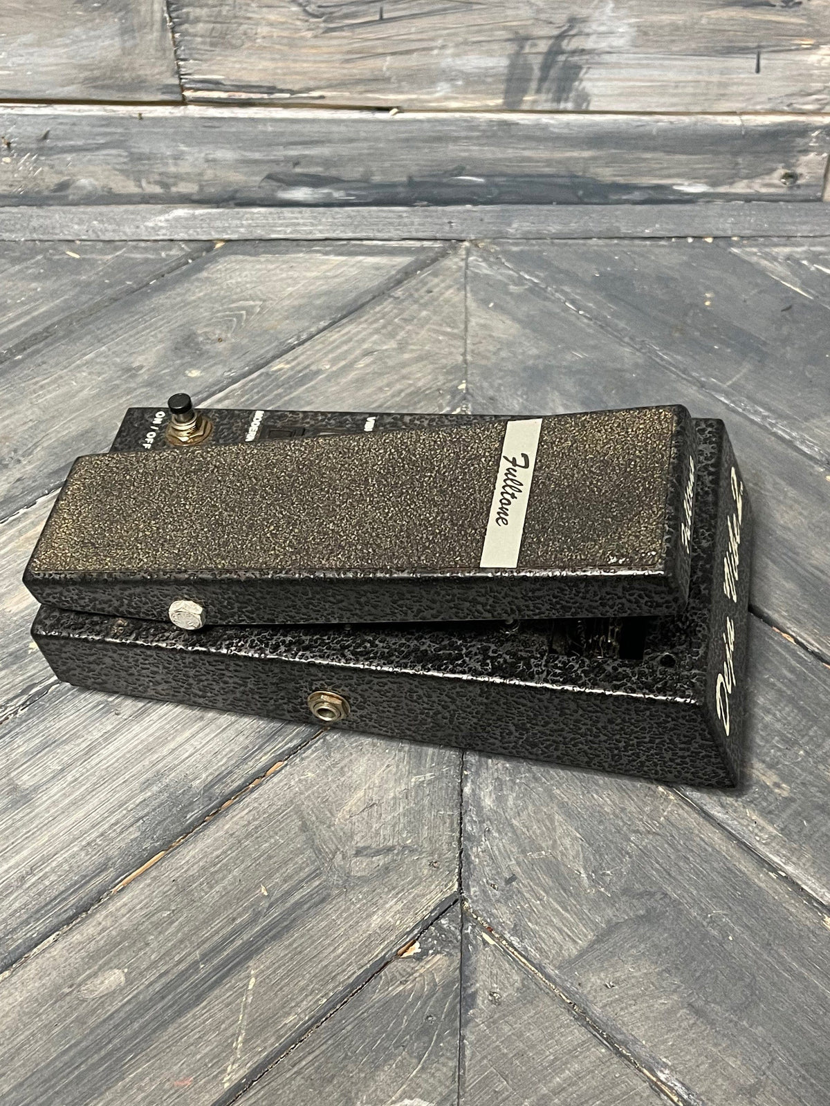 Fulltone pedal Used Fulltone Deja Vibe 2 Chorus Vibrato Pedal left side image