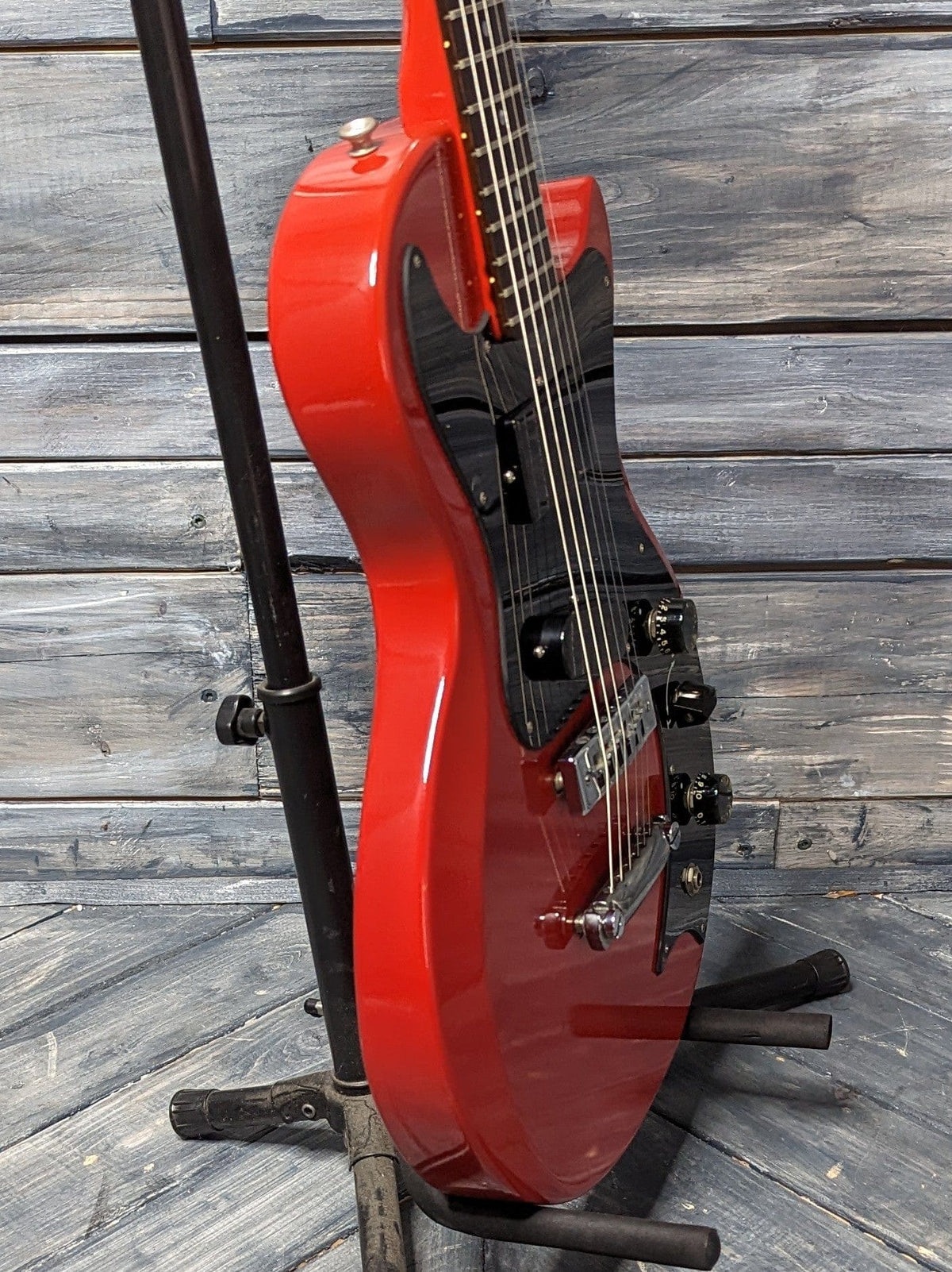 Used Gibson 1981 Marauder bass side view of the body