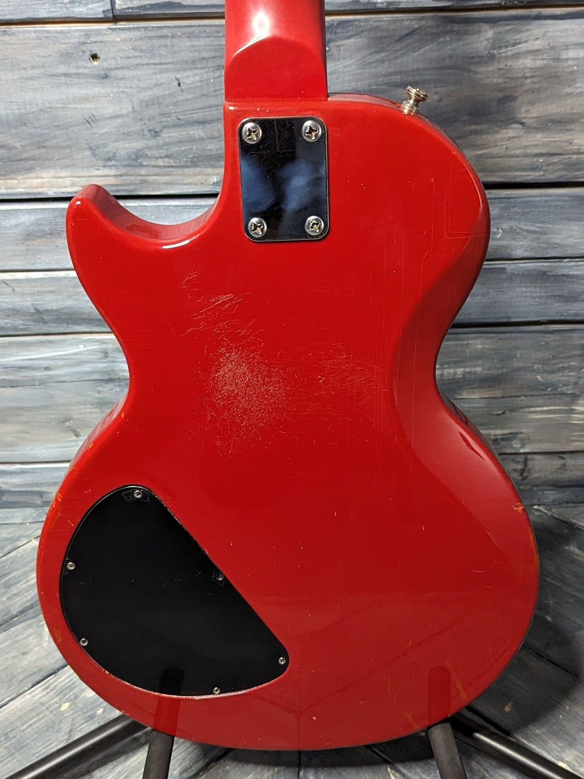 Used Gibson Invader close up of the back of the body