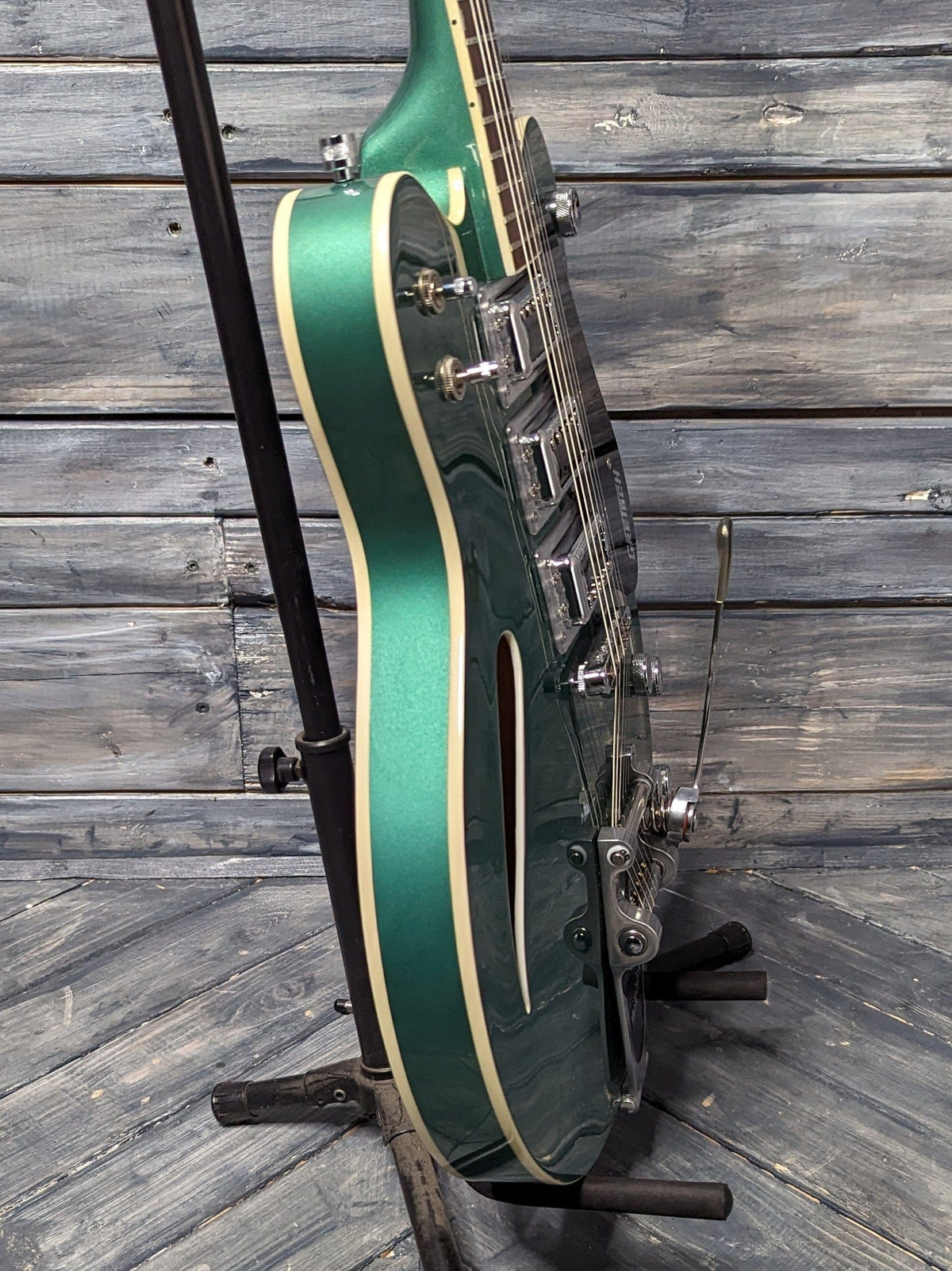 Used Gretsch G5622T-CB close up of bass side of body