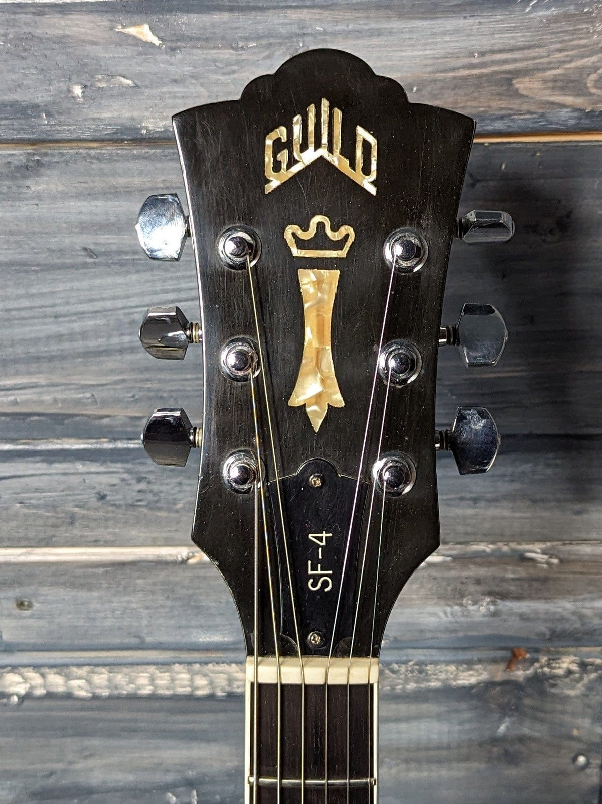 Used Guild Starfire IV front of the headstock
