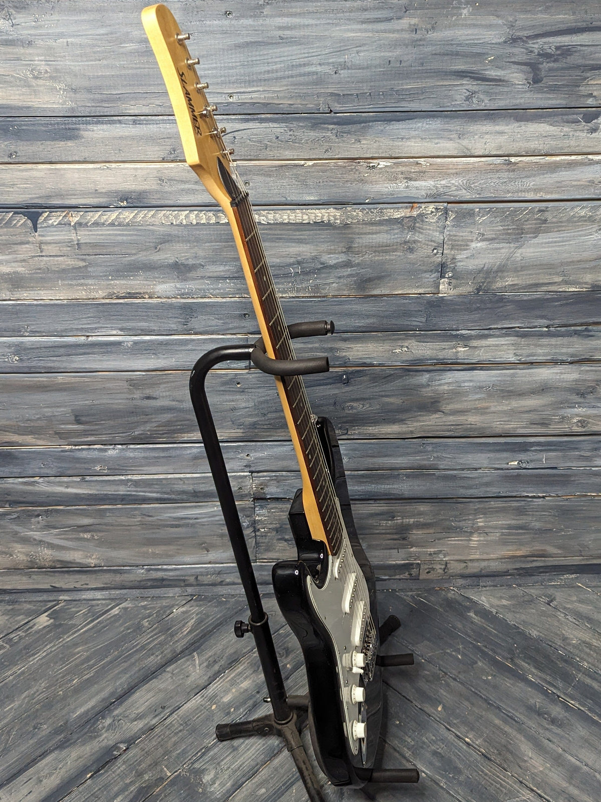 Hamer Left Handed Slammer Pacer full treble side view of guitar