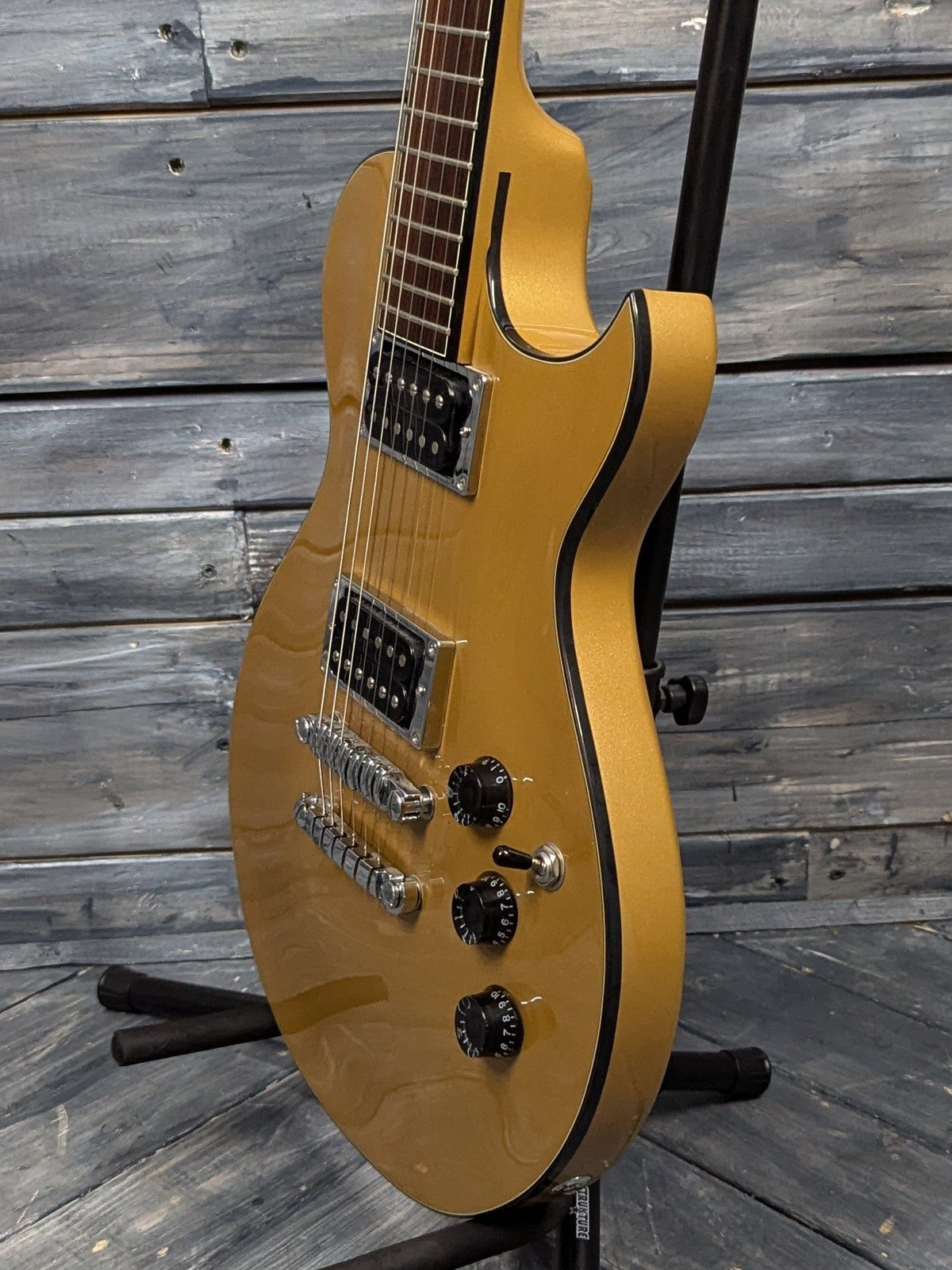 Used Ibanez ART100 treble side view of the body