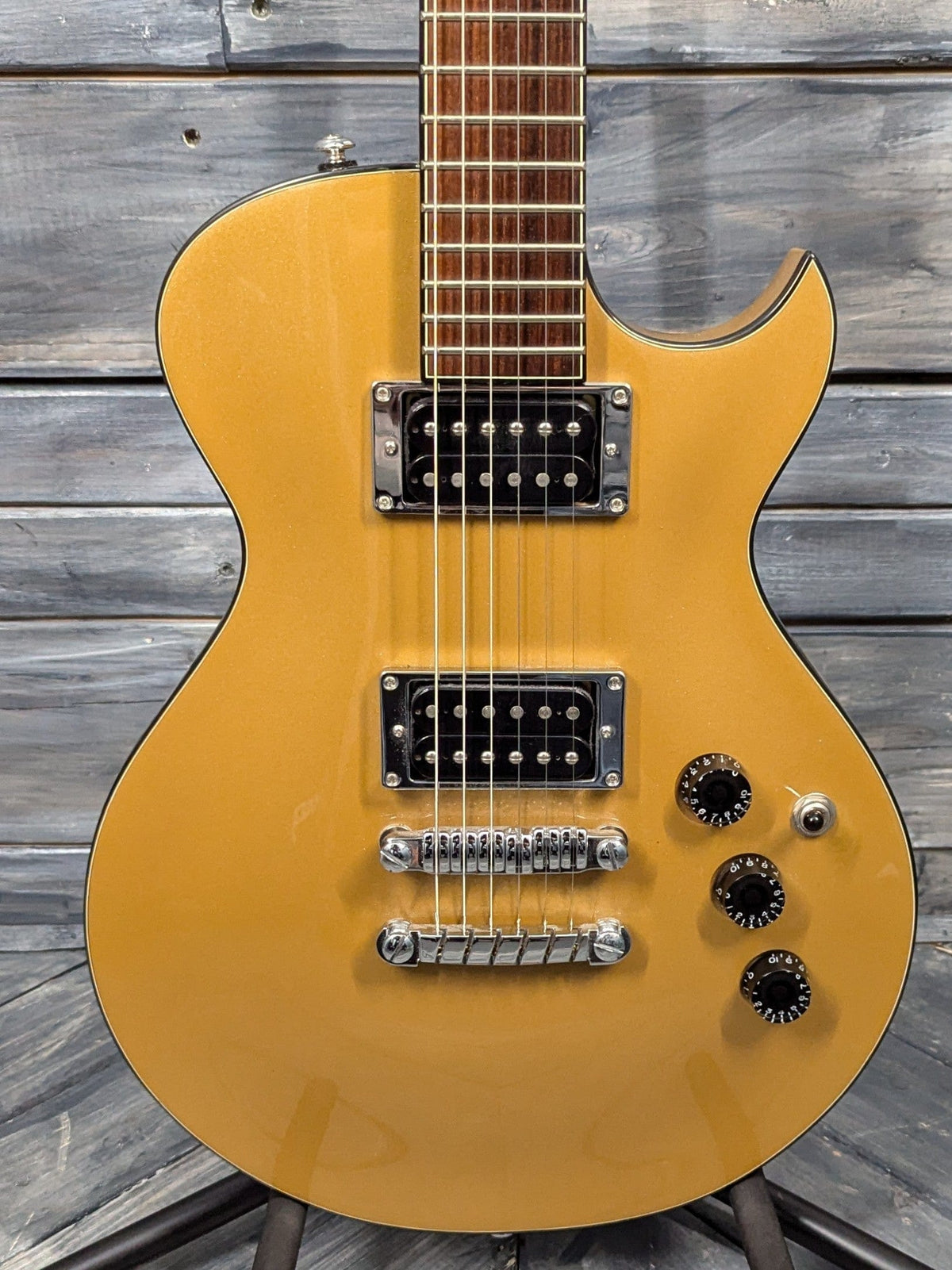 Used Ibanez ART100 close up of the body