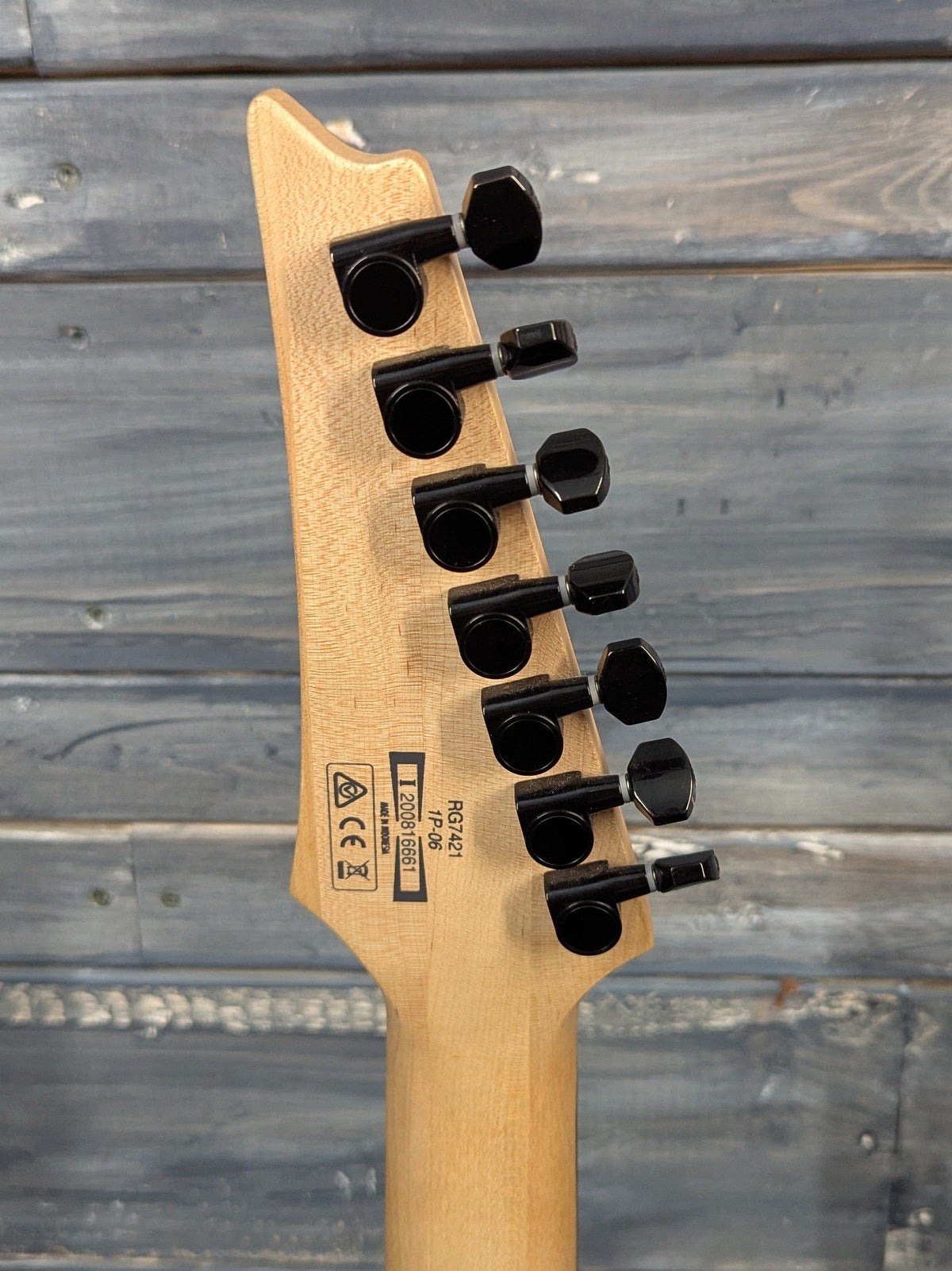 Used Ibanez RG7421 Standard 7-String Electric Guitar