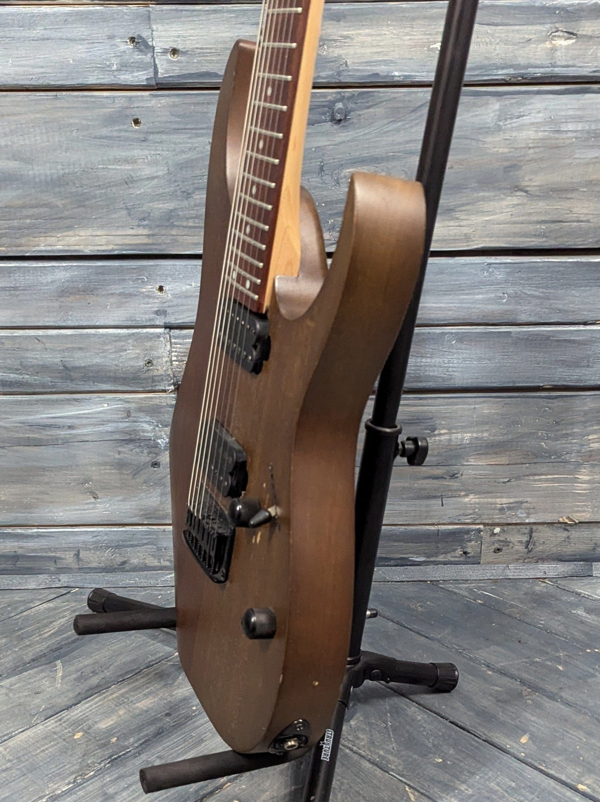 Used Ibanez RG7421 Standard 7-String Electric Guitar