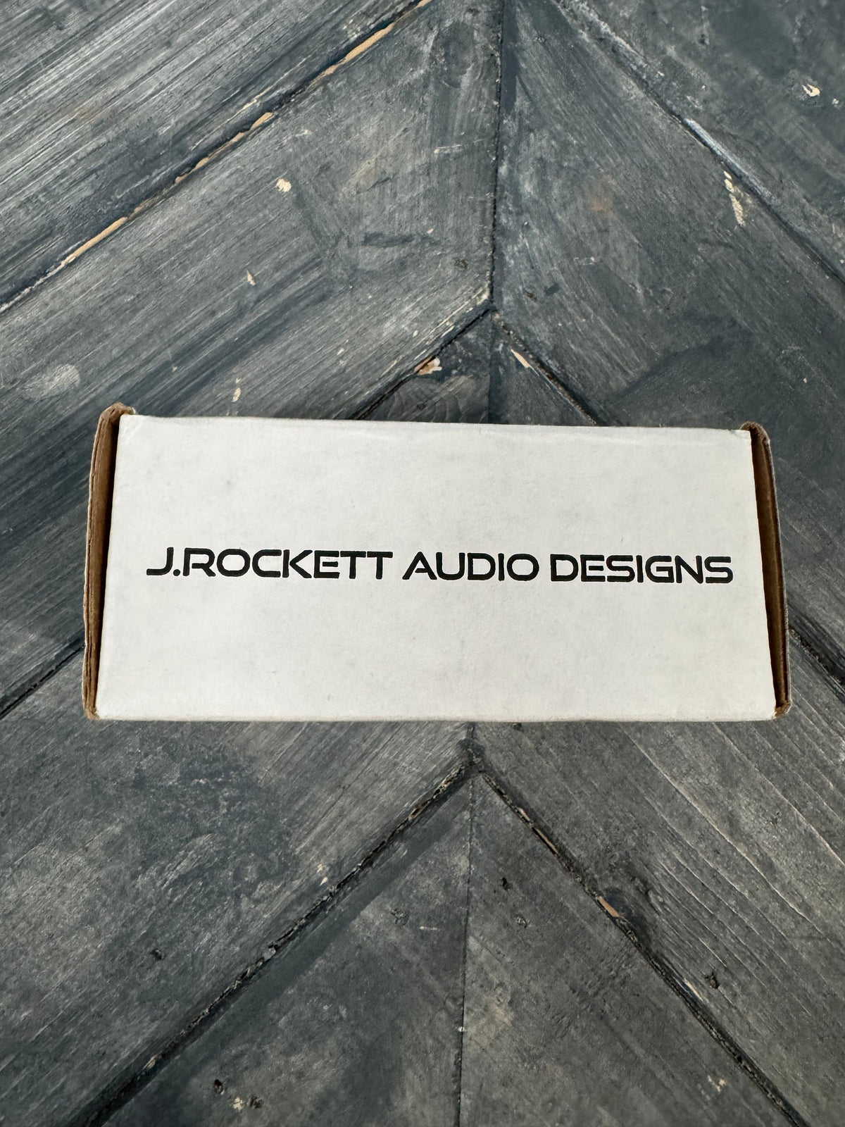 This is photo of the box of the pedal.