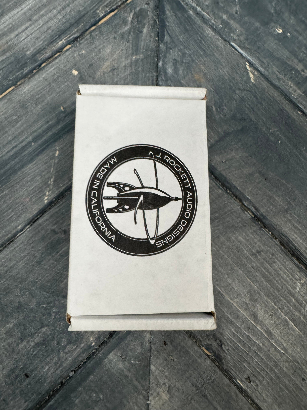 This is photo of the box of the pedal.